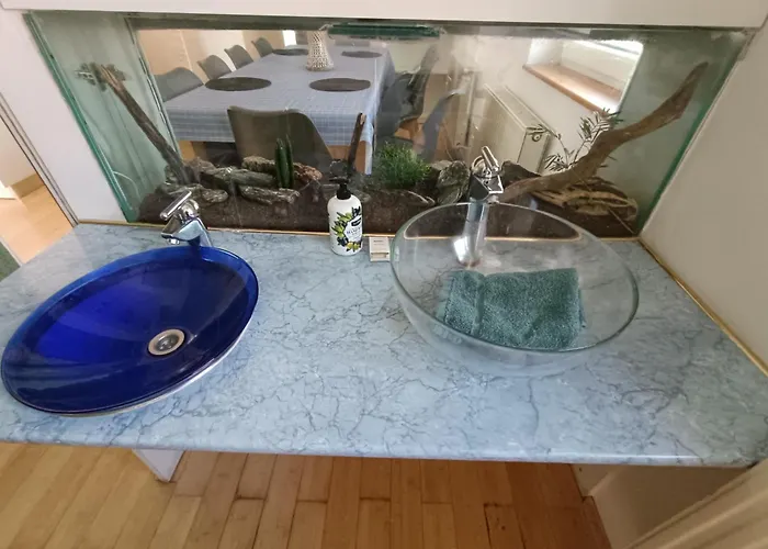 Center Penthouse - Huge Terrace And Free Parking - Tram/metro - Ac
