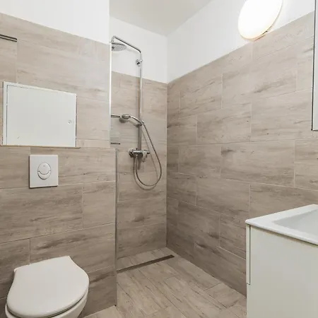 דירה Center Penthouse - Huge Terrace And Free Parking - Tram/metro - Ac