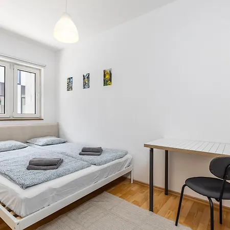 Center Penthouse - Huge Terrace And Free Parking - Tram/metro - Ac בודפשט